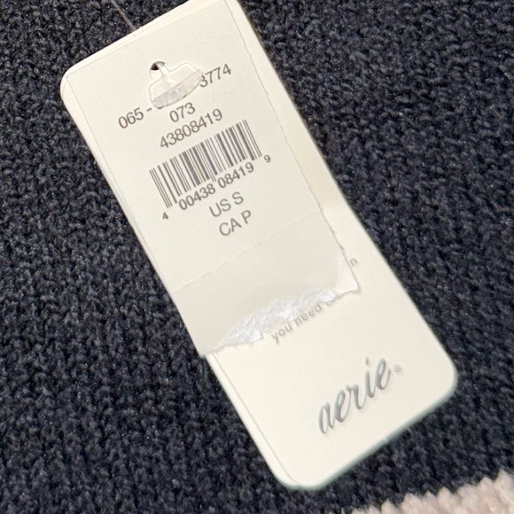 Aerie Black and tan sweater - Picture 2 of 2